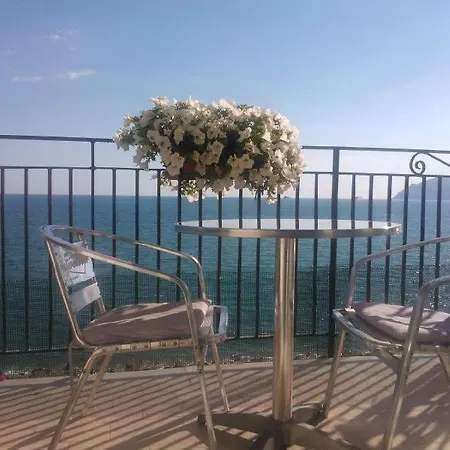 Fronte Del Mare *