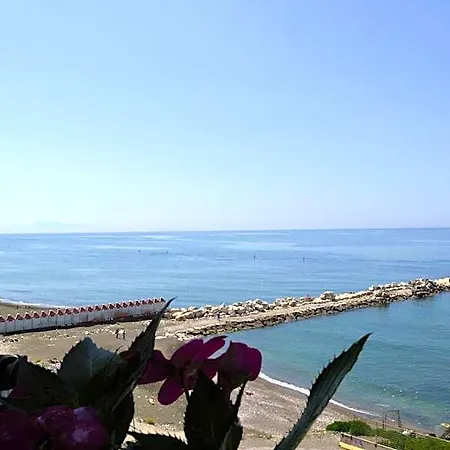 Fronte Del Mare 3*