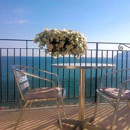 Fronte Del Mare