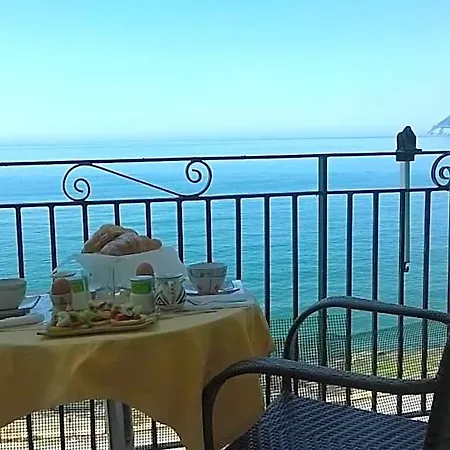 Fronte Del Mare Panzió 3*