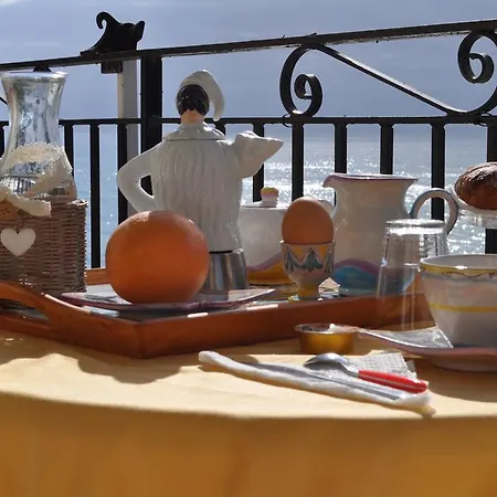 Fronte Del Mare Bed & Breakfast 3*