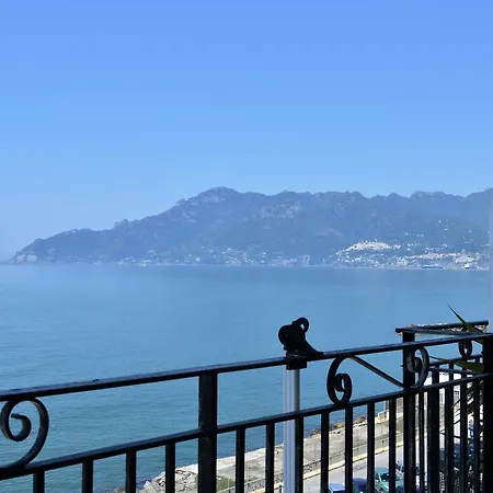Couette-café Fronte Del Mare